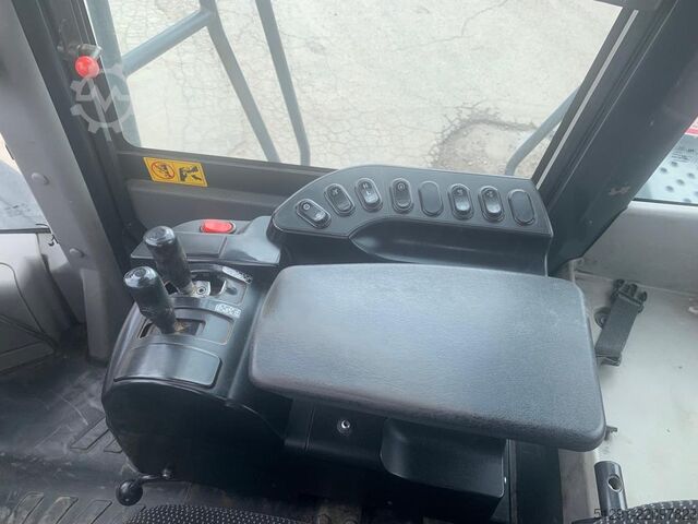 WHEEL LOADER Komatsu WA500-8