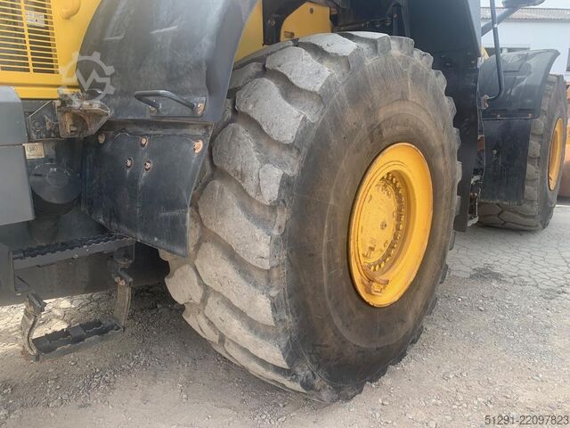 WHEEL LOADER Komatsu WA500-8