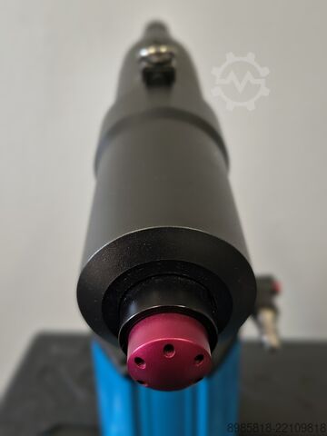 Pneumatic-hydraulic riveting tool Scell-It E-312NP