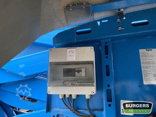 Articulated boom lift Genie Z62 40