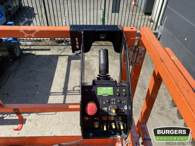 Scissor lift JLG 530LRT