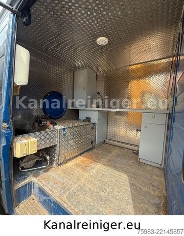 Saugwagen MERCEDES-BENZ Vario 818 D - Müller