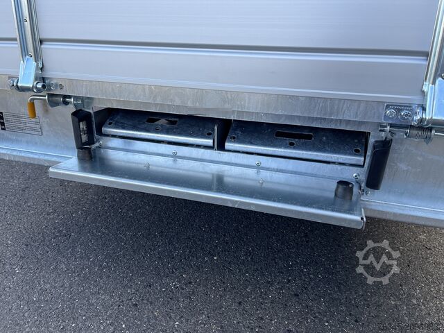 Car carrier trailer Temared CARKEEPER 4021/2 2,7 to. mit Bordwänden