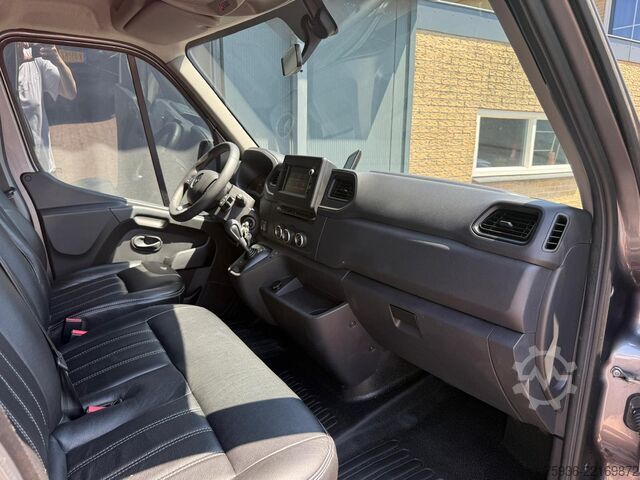Horse transportation Renault Master STX S3 Paardenwagen Hengsten uitvoering ...