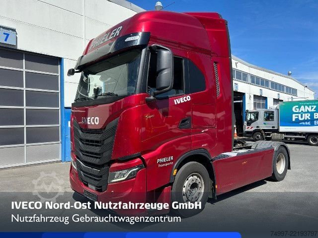 Standard tractor unit IVECO AS440S46T/P / Retarder / Leder