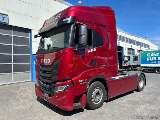 Standard tractor unit IVECO AS440S46T/P / Retarder / Leder