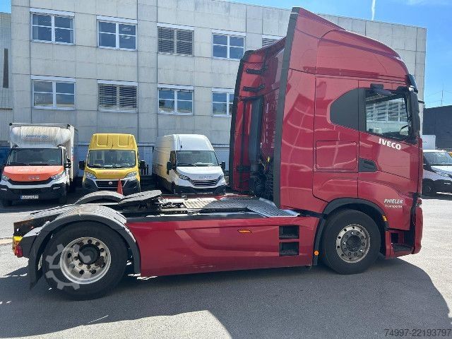 Standard tractor unit IVECO AS440S46T/P / Retarder / Leder