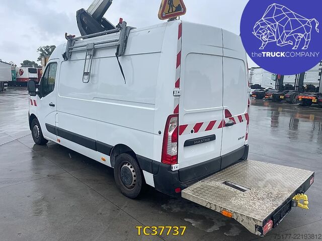 Lifting platform Renault Master 145.35 klubb