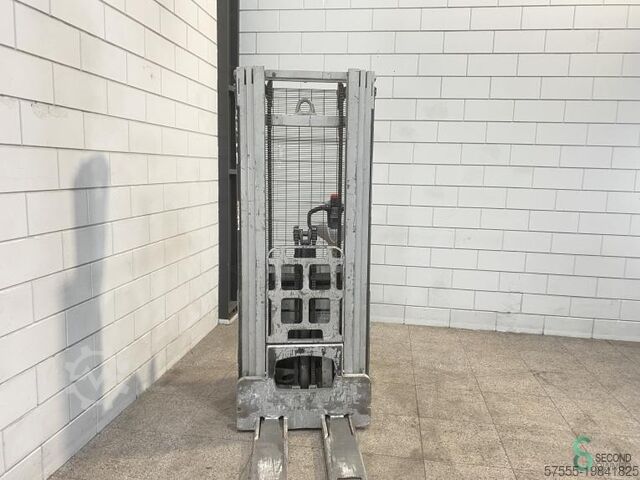 Stacker Still EXV14