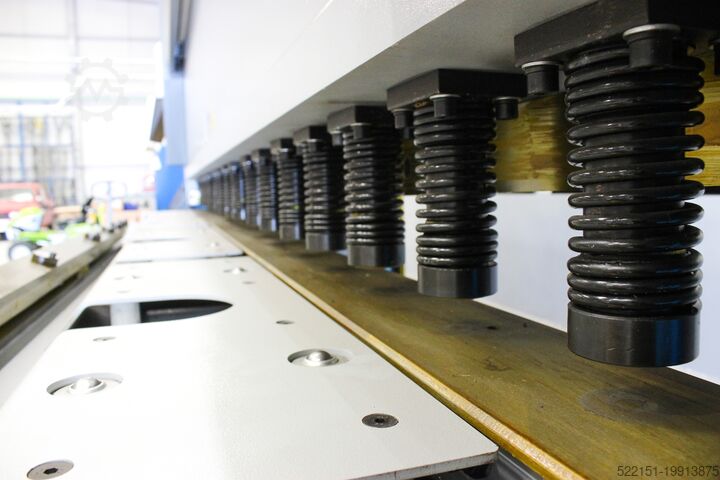 Press brake ACCURL MS8-13X4000