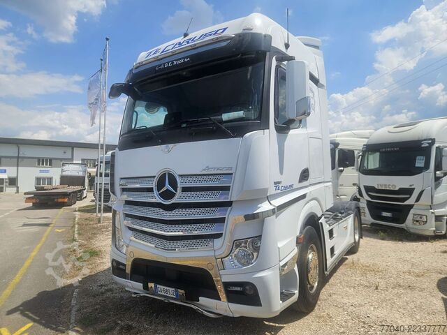 Standard tractor unit Mercedes-Benz Actros 1851 LS