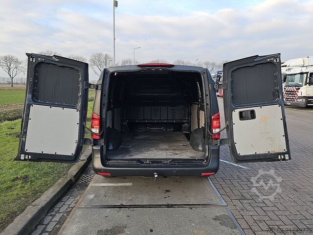 Hochdachkombi MERCEDES-BENZ VITO 116 L2 LED Navi!