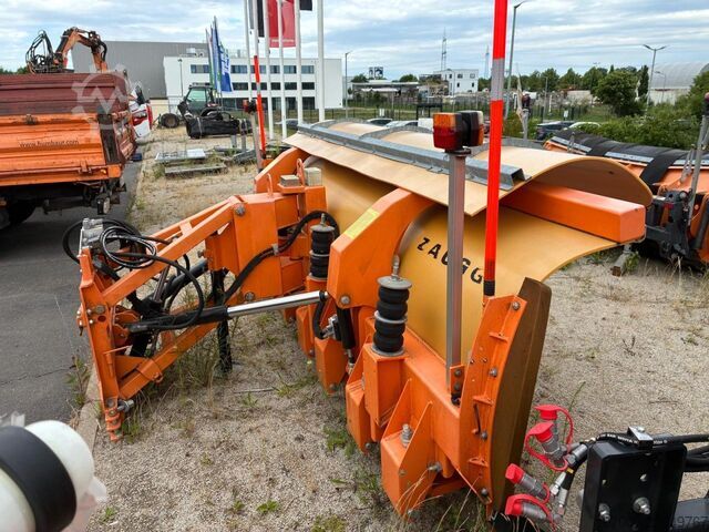 Public utility vehicle  Zaugg Schneepflug Vario 4-360-4-45