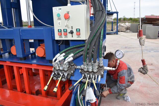 Mobile Concrete block making machine S.C. Arghir Prodex S.R.L. FORTE MAXIMUS