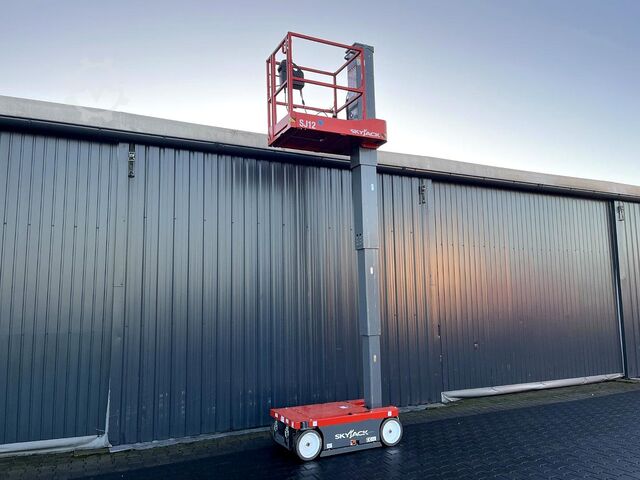 Telescopic work platform SKYJACK SJ 12