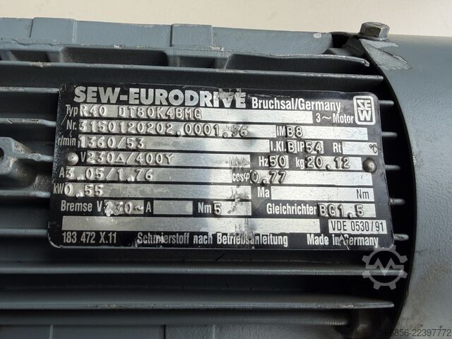 SEW-EURODRIVE R40 DT80K4/BMG gear motor 0.55 kW 53 rpm Brake 230 V 3 Motoreduktor SEW-EURODRIVE R40 DT80K4/BMG 0,55 kW 53 obr./min Hamulec 230 V 3 Motoreduktor SEW-EURODRIVE R40 DT80K4/BMG 0,55 kW 53 obr./min Hamulec 230 V 3