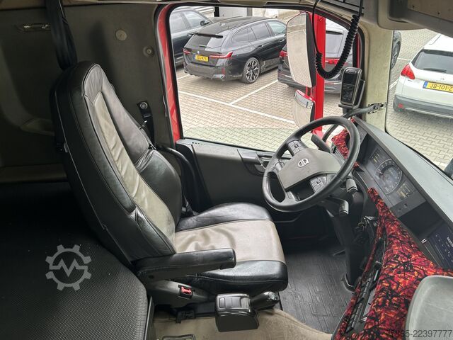 Hook arm system Volvo FH 500 Globetrotter 8x2 Tridem / VDL Hook 25 To...