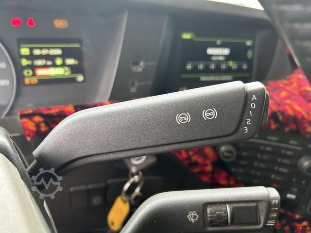 Hook arm system Volvo FH 500 Globetrotter 8x2 Tridem / VDL Hook 25 To...
