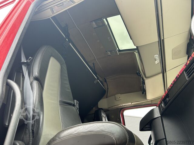 Hook arm system Volvo FH 500 Globetrotter 8x2 Tridem / VDL Hook 25 To...