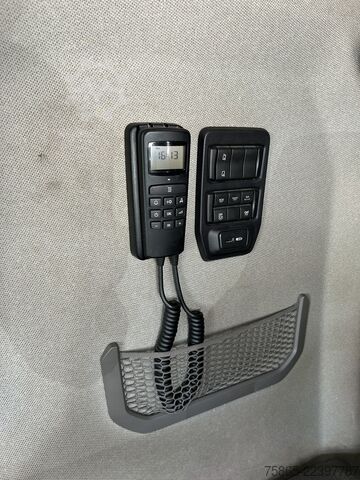 Standard tractor Scania S500 Highline / Retarder / 879 dkm / Stand Airc...