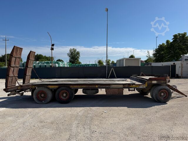 Lowbed semitrailer for transportation of construction machinery CTC RP26S