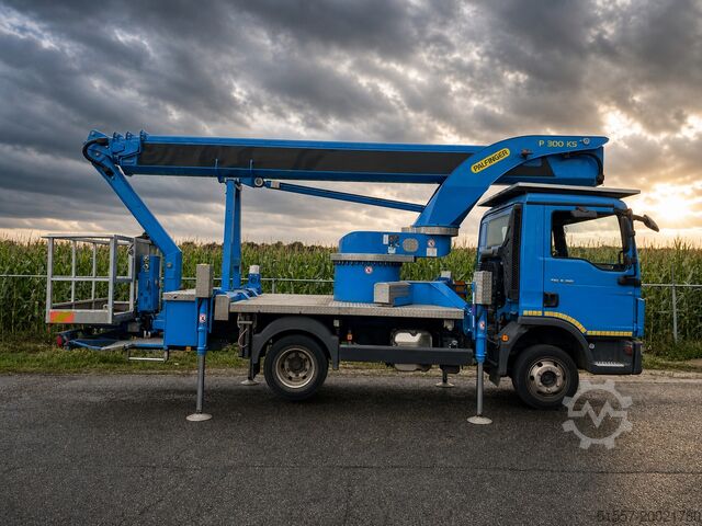Truck aerial platform Palfinger P 300 KS | 2015