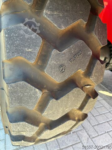 Teleskoplader Manitou MHT 10135 | 2023 Comparable to Merlo 12