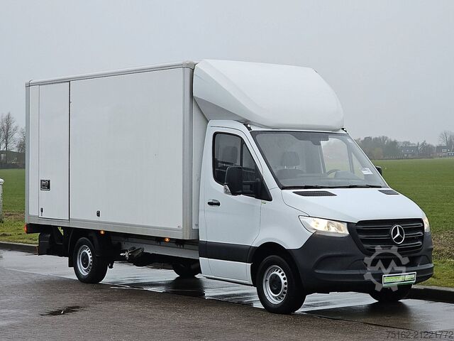 Koffer MERCEDES-BENZ SPRINTER 315 Bakwagen Laadklep!