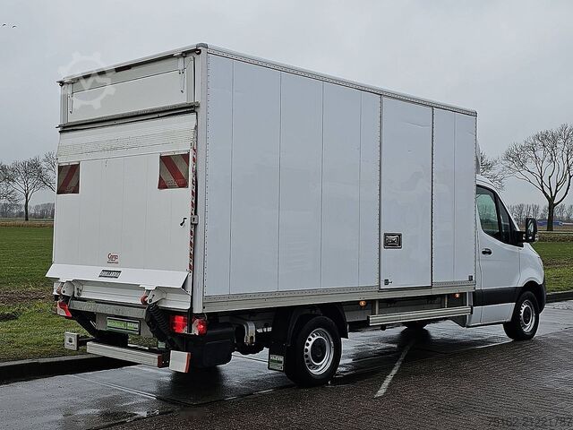 Koffer MERCEDES-BENZ SPRINTER 317 Bakwagen Laadklep!