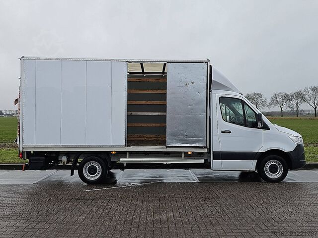 Koffer MERCEDES-BENZ SPRINTER 317 Bakwagen Laadklep!