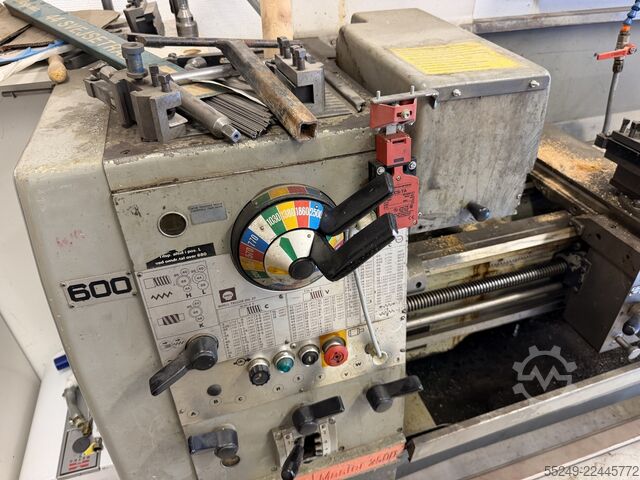 Center lathe Colchester Master 2500