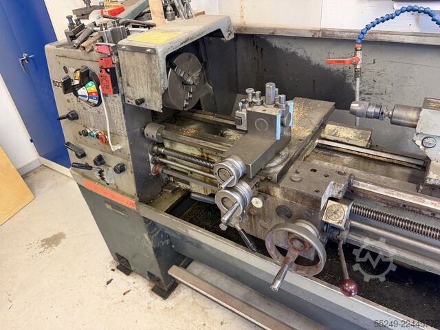 Center lathe Colchester Master 2500