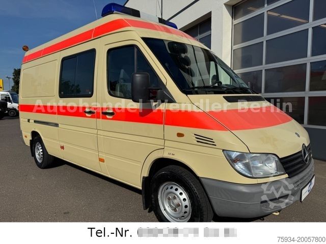 Feuerwehrfahrzeug MERCEDES-BENZ Sprinter313CDI KTW 4Tragen +Tragestuhl 36tkm