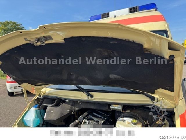 Feuerwehrfahrzeug MERCEDES-BENZ Sprinter313CDI KTW 4Tragen +Tragestuhl 36tkm