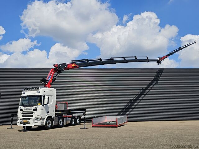 Standard-SZM Scania R590 V8 8x2 / HMF 9520 CRANE - JIB - WINCH / TR...