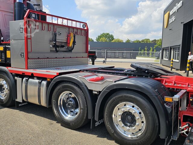 Standard-SZM Scania R590 V8 8x2 / HMF 9520 CRANE - JIB - WINCH / TR...