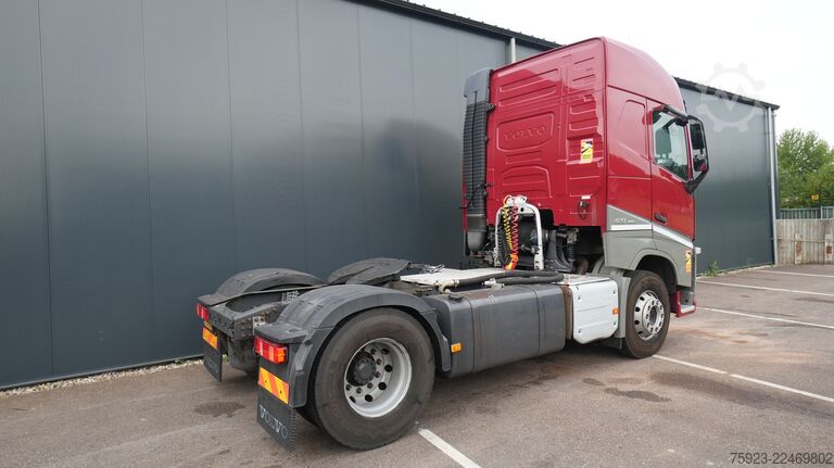 Hazardous substances Volvo FH 420 ADR tractor unit