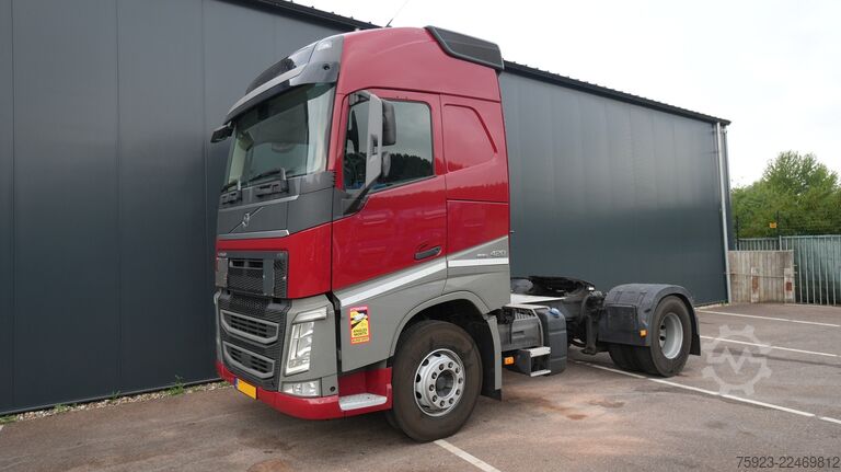 Hazardous substances Volvo FH 420 ADR tractor unit