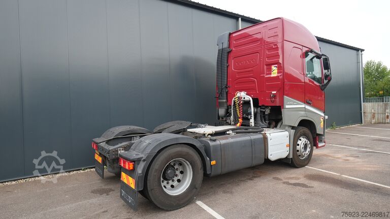 Hazardous substances Volvo FH 420 ADR tractor unit