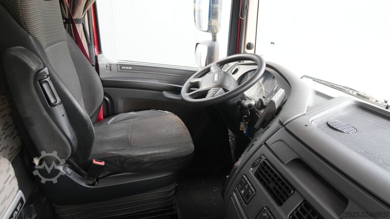 Hazardous substances DAF XF 440 ADR tractor unit