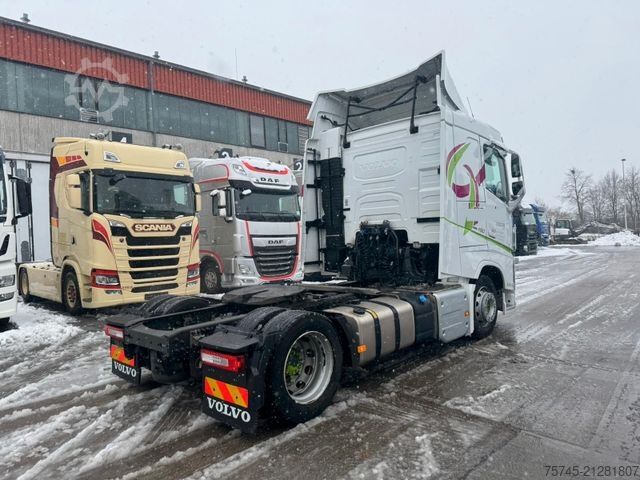 Volumen SZM VOLVO FH 460 * FLACHDACH * VOLUMEN * 1. HAND * TOP *