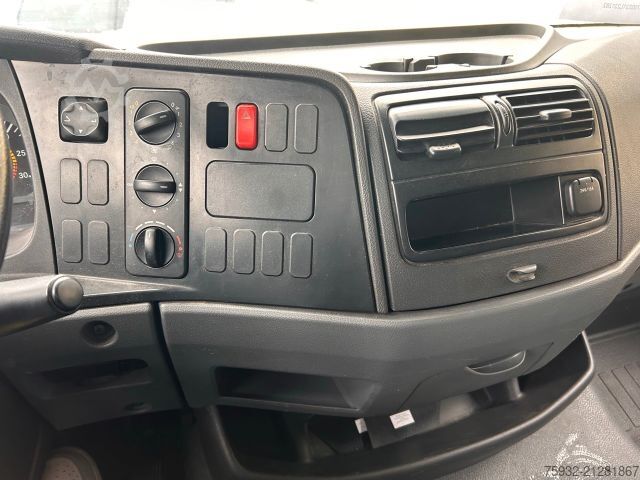 Box van MERCEDES-BENZ Atego 816 R - Koffer, Arztpraxis, Eventfahrzeug