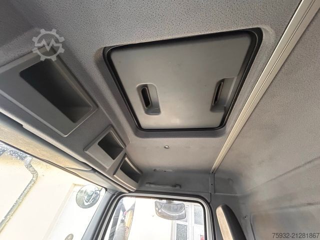 Box van MERCEDES-BENZ Atego 816 R - Koffer, Arztpraxis, Eventfahrzeug