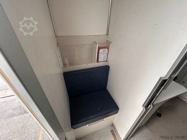 Box van MERCEDES-BENZ Atego 816 R - Koffer, Arztpraxis, Eventfahrzeug