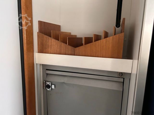 Box van MERCEDES-BENZ Atego 816 R - Koffer, Arztpraxis, Eventfahrzeug