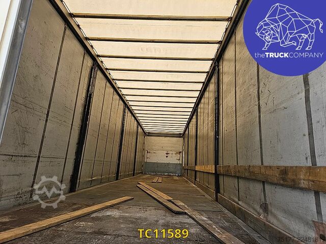 Sliding tarpaulins Schmitz Cargobull 