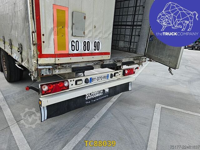 Sliding tarpaulins Schmitz Cargobull 