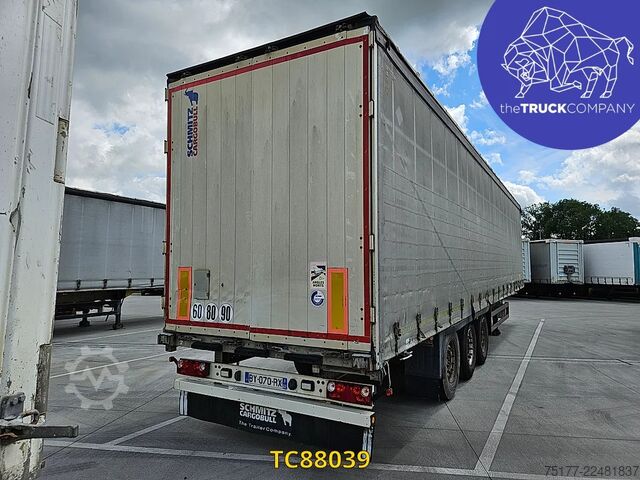 Sliding tarpaulins Schmitz Cargobull 