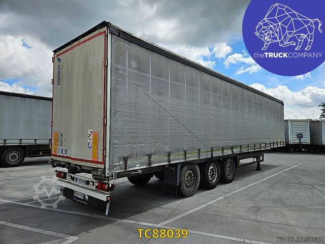 Sliding tarpaulins Schmitz Cargobull 