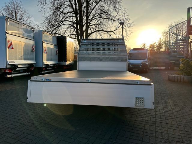 Pritschenwagen IVECO 35S16 Doppelkabine / Pritsche /Aktivsitz/AHK